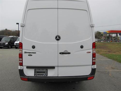 Mercedes-Benz Sprinter 3500 2010 photo 2