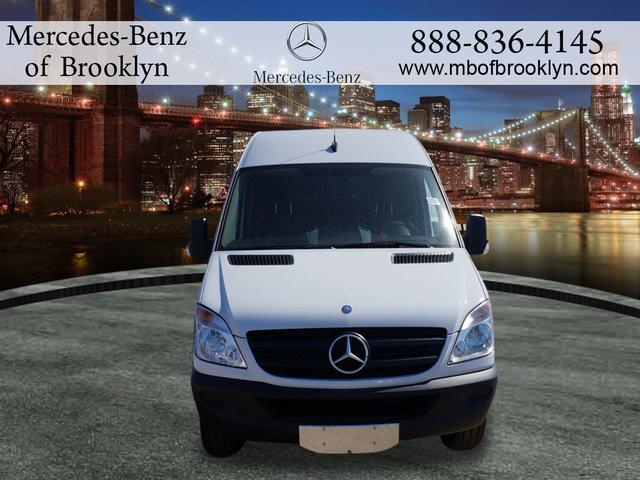 Mercedes-Benz Sprinter 3500 R/T Road +track Passenger Van