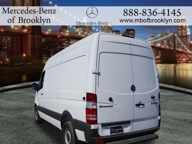 Mercedes-Benz Sprinter 3500 2013 photo 2