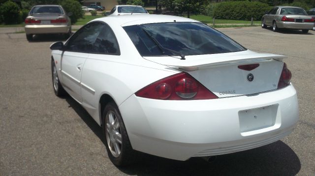 Mercury Cougar 2001 photo 14