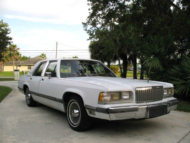 Mercury Grand Marquis 1989 photo 2