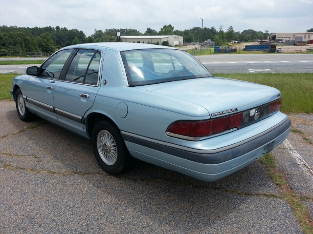 Mercury Grand Marquis 1992 photo 3