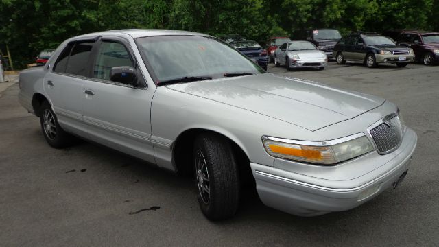 Mercury Grand Marquis XLS Sedan