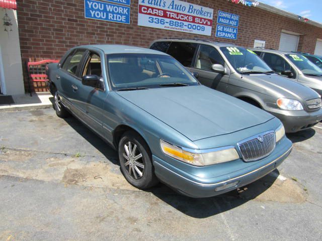 Mercury Grand Marquis 1995 photo 2