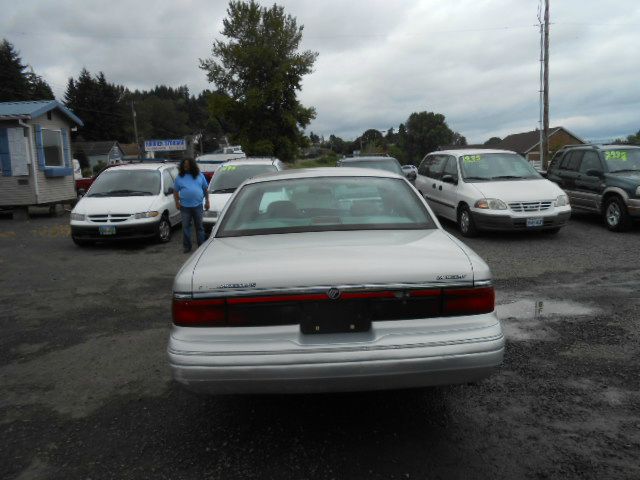 Mercury Grand Marquis 1995 photo 2