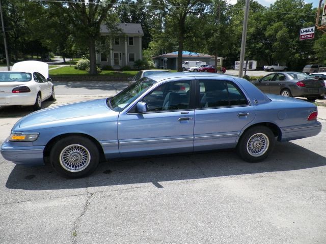 Mercury Grand Marquis 1995 photo 4