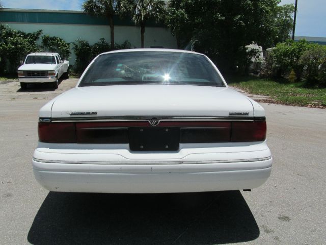 Mercury Grand Marquis 1995 photo 2