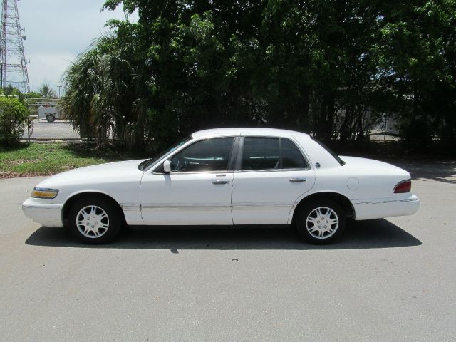 Mercury Grand Marquis 1995 photo 4