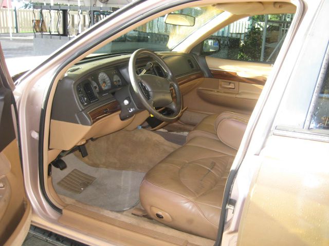 Mercury Grand Marquis 1996 photo 3