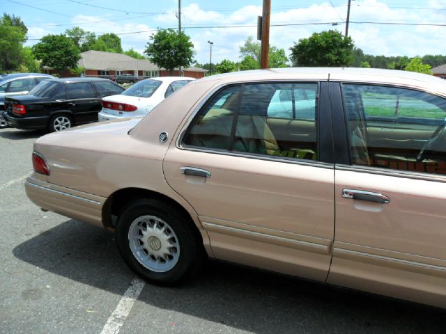 Mercury Grand Marquis 1996 photo 23