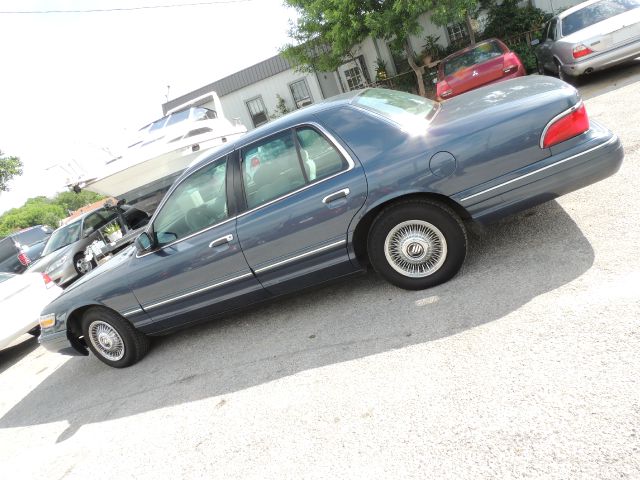 Mercury Grand Marquis 1997 photo 4