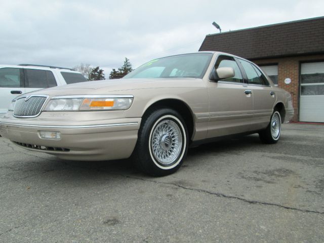 Mercury Grand Marquis 1997 photo 2