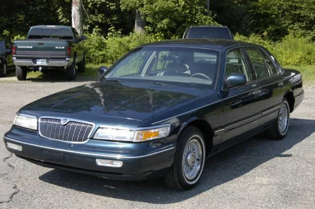 Mercury Grand Marquis 1997 photo 2