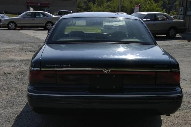 Mercury Grand Marquis 1997 photo 3