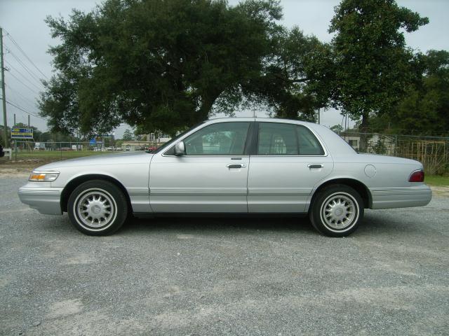 Mercury Grand Marquis 1997 photo 2