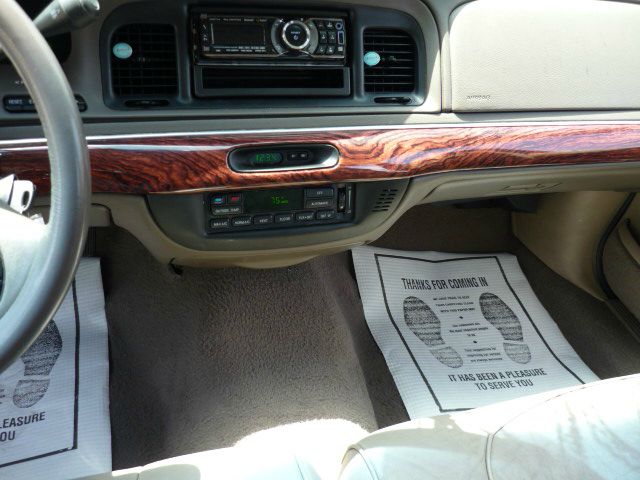 Mercury Grand Marquis 1997 photo 17