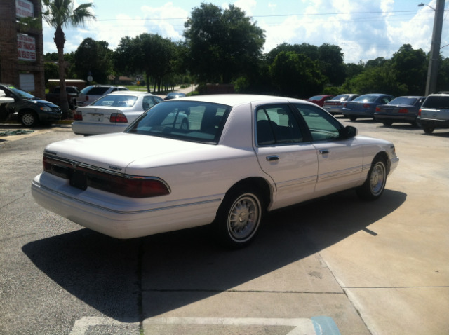 Mercury Grand Marquis 1997 photo 4