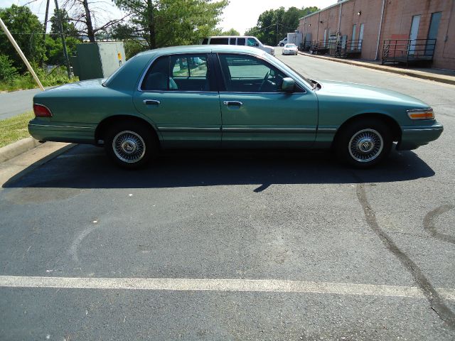 Mercury Grand Marquis 1997 photo 10