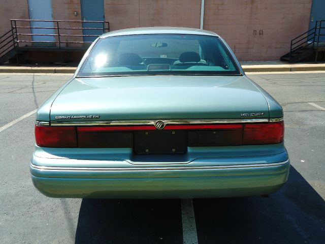 Mercury Grand Marquis 1997 photo 2