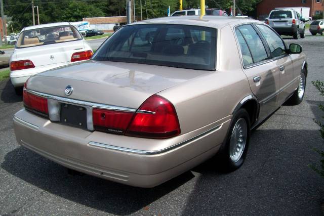 Mercury Grand Marquis 1998 photo 2