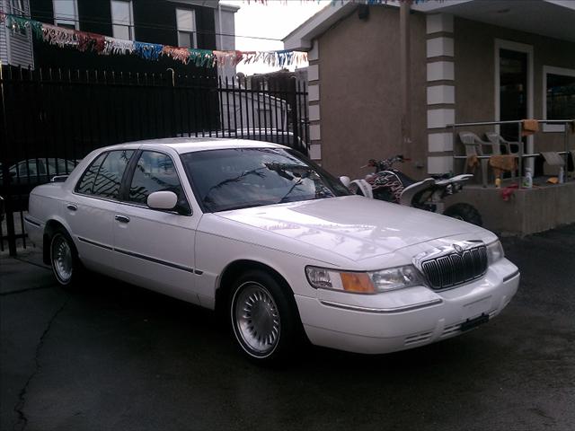 Mercury Grand Marquis 1998 photo 1