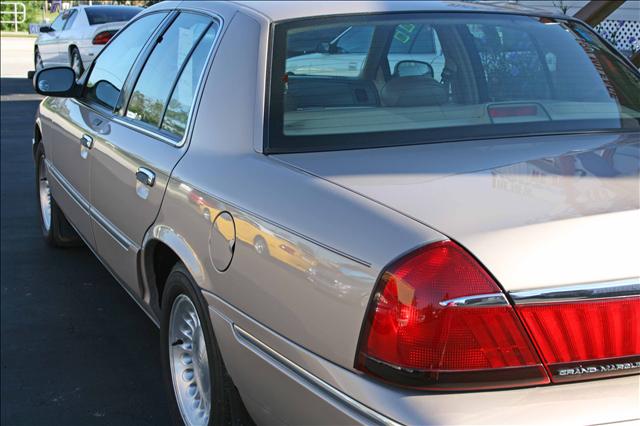 Mercury Grand Marquis Touring W/nav.sys Sedan