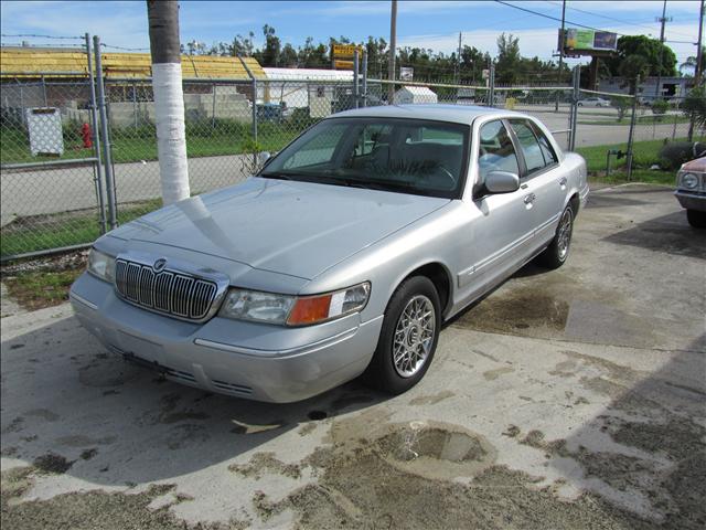 Mercury Grand Marquis XLS Sedan