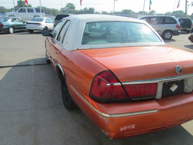 Mercury Grand Marquis 1998 photo 2