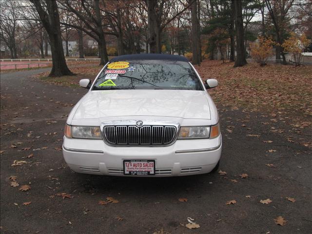 Mercury Grand Marquis XLS Sedan