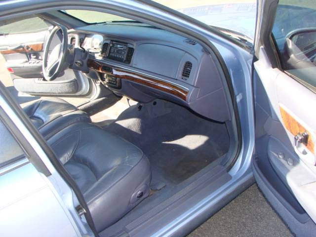 Mercury Grand Marquis 1998 photo 3