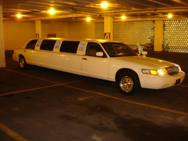 Mercury Grand Marquis XLS Sedan