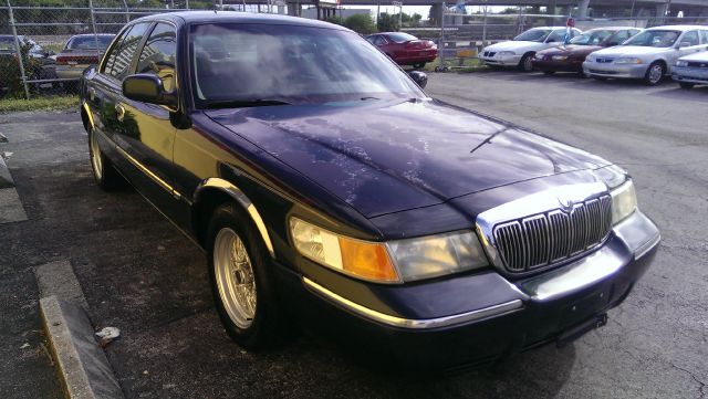 Mercury Grand Marquis 1999 photo 2