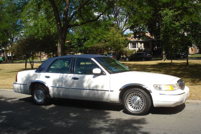 Mercury Grand Marquis 1999 photo 3