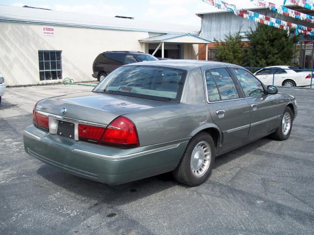 Mercury Grand Marquis 1999 photo 2