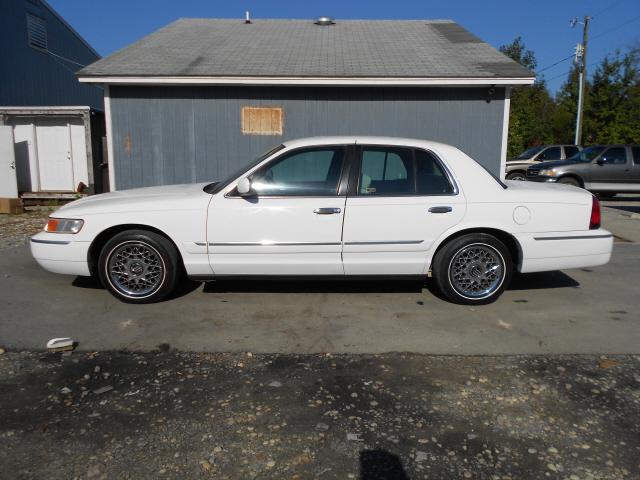 Mercury Grand Marquis 1999 photo 1