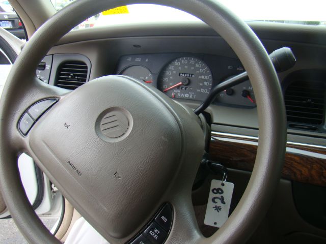 Mercury Grand Marquis 1999 photo 3