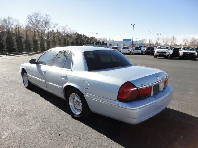 Mercury Grand Marquis 1999 photo 2