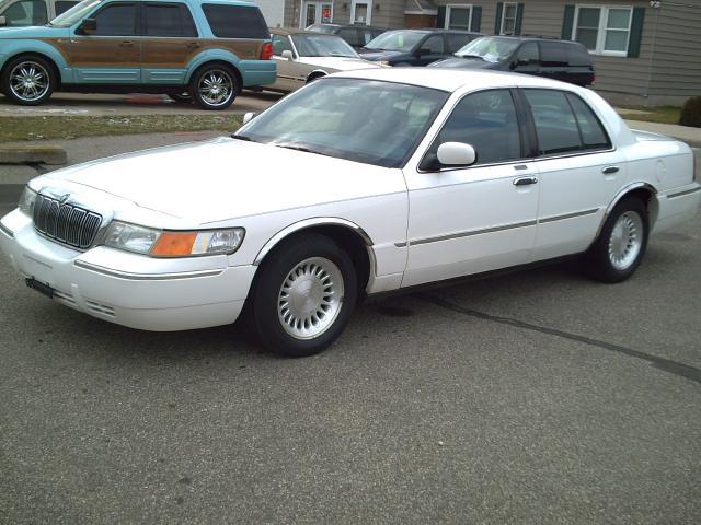 Mercury Grand Marquis 1999 photo 1