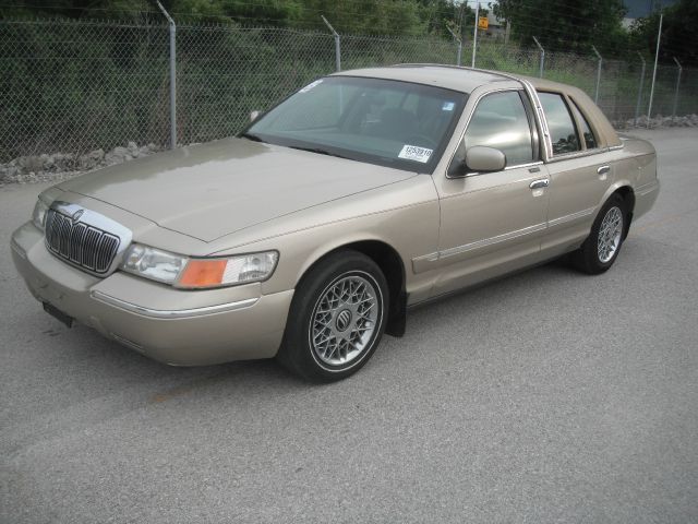 Mercury Grand Marquis 1999 photo 2