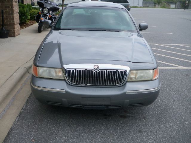 Mercury Grand Marquis XLS Sedan