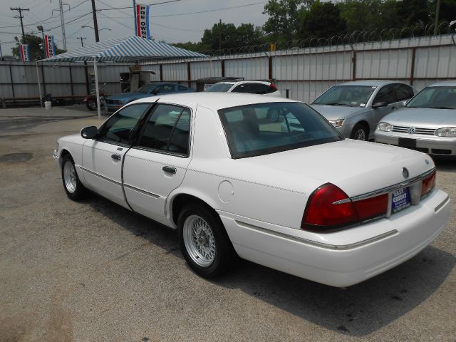 Mercury Grand Marquis 2000 photo 1