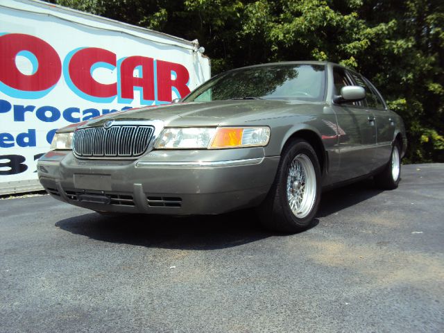 Mercury Grand Marquis 2000 photo 3