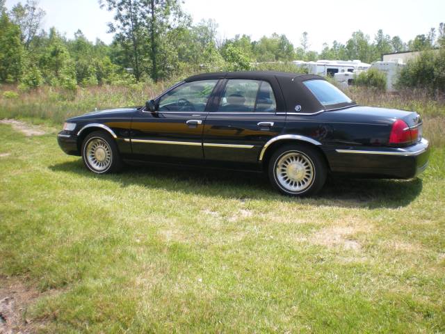 Mercury Grand Marquis 2000 photo 3