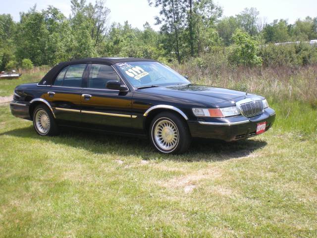 Mercury Grand Marquis 2000 photo 2