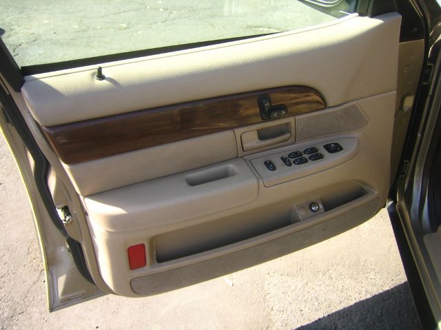 Mercury Grand Marquis 2000 photo 3