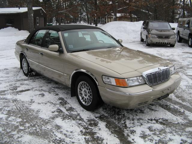 Mercury Grand Marquis 2000 photo 2