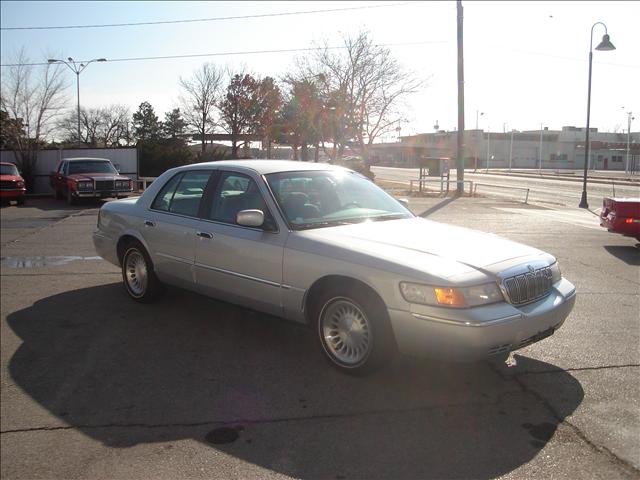 Mercury Grand Marquis 2000 photo 1