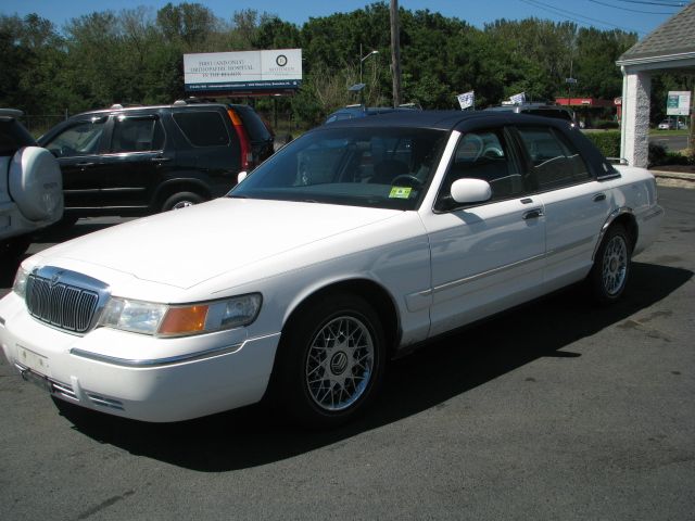 Mercury Grand Marquis 2000 photo 1