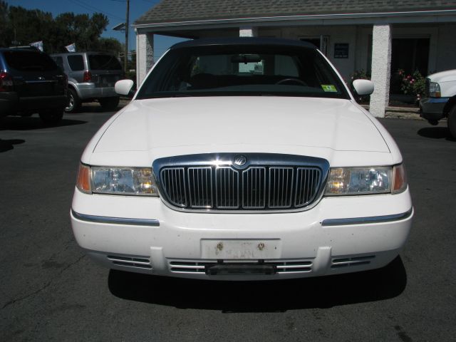 Mercury Grand Marquis 2000 photo 2