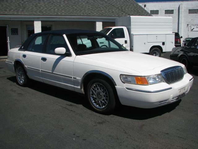 Mercury Grand Marquis 2000 photo 3